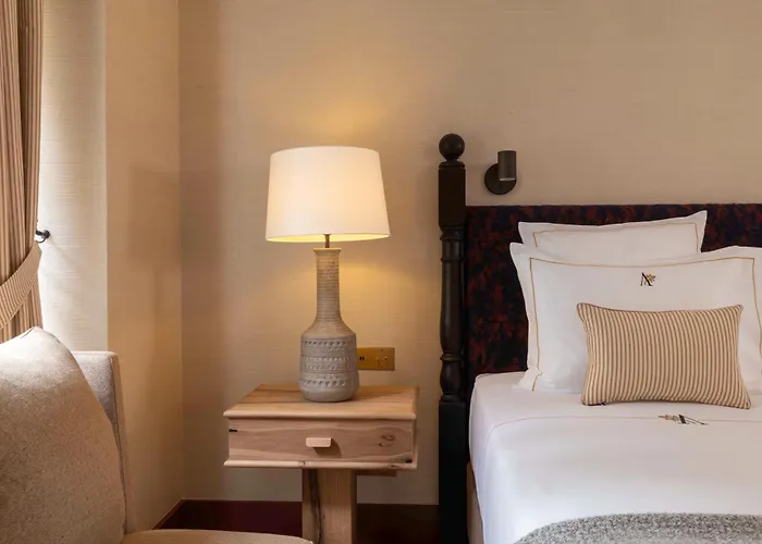 Aubepine Отель Париж